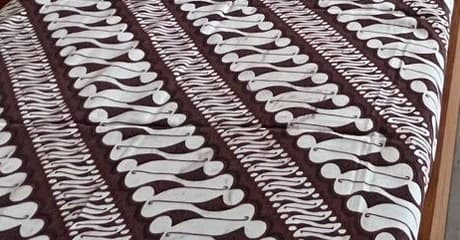 Close-up of the parang batik used on our massage tables